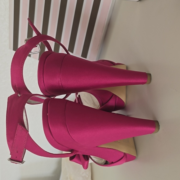 Rsvp Fuchsia satin heels - Picture 7 of 11